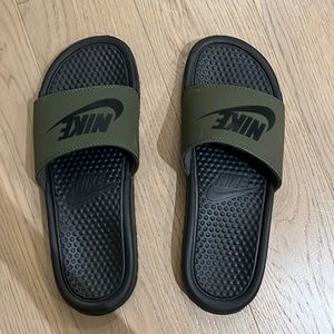 Men’s Nike Slipper Sandals (size US 9)